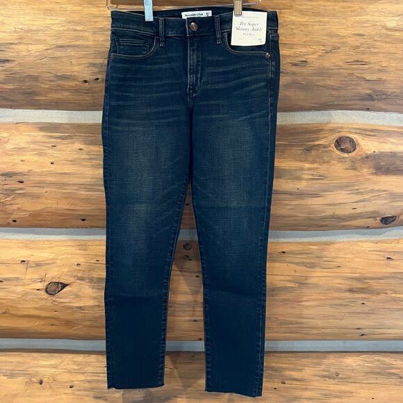 Abercrombie & Fitch Mid Rise Super Skinny Ankle Jean - Picture 4 of 7